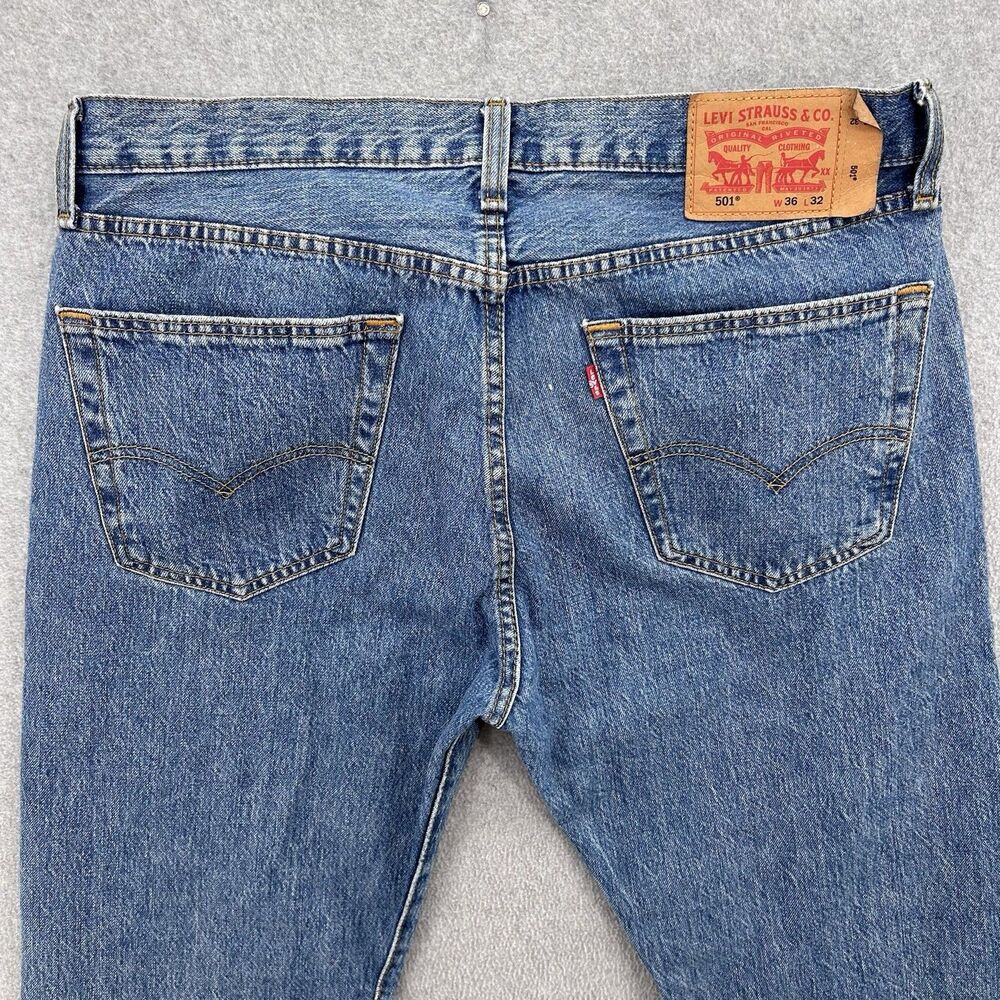 Levis 501 Original Button Fly Jeans Men 36x32 Straight Leg Blue Denim Irregular - Picture 9 of 16